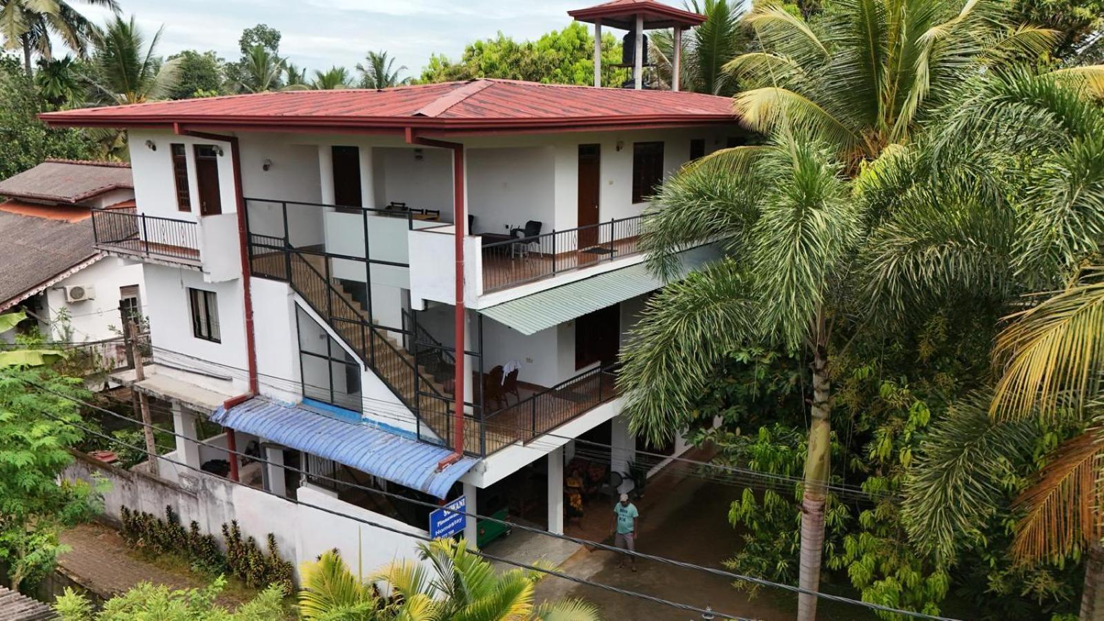 Suwani Pinnawala Homestay Zewnętrze zdjęcie
