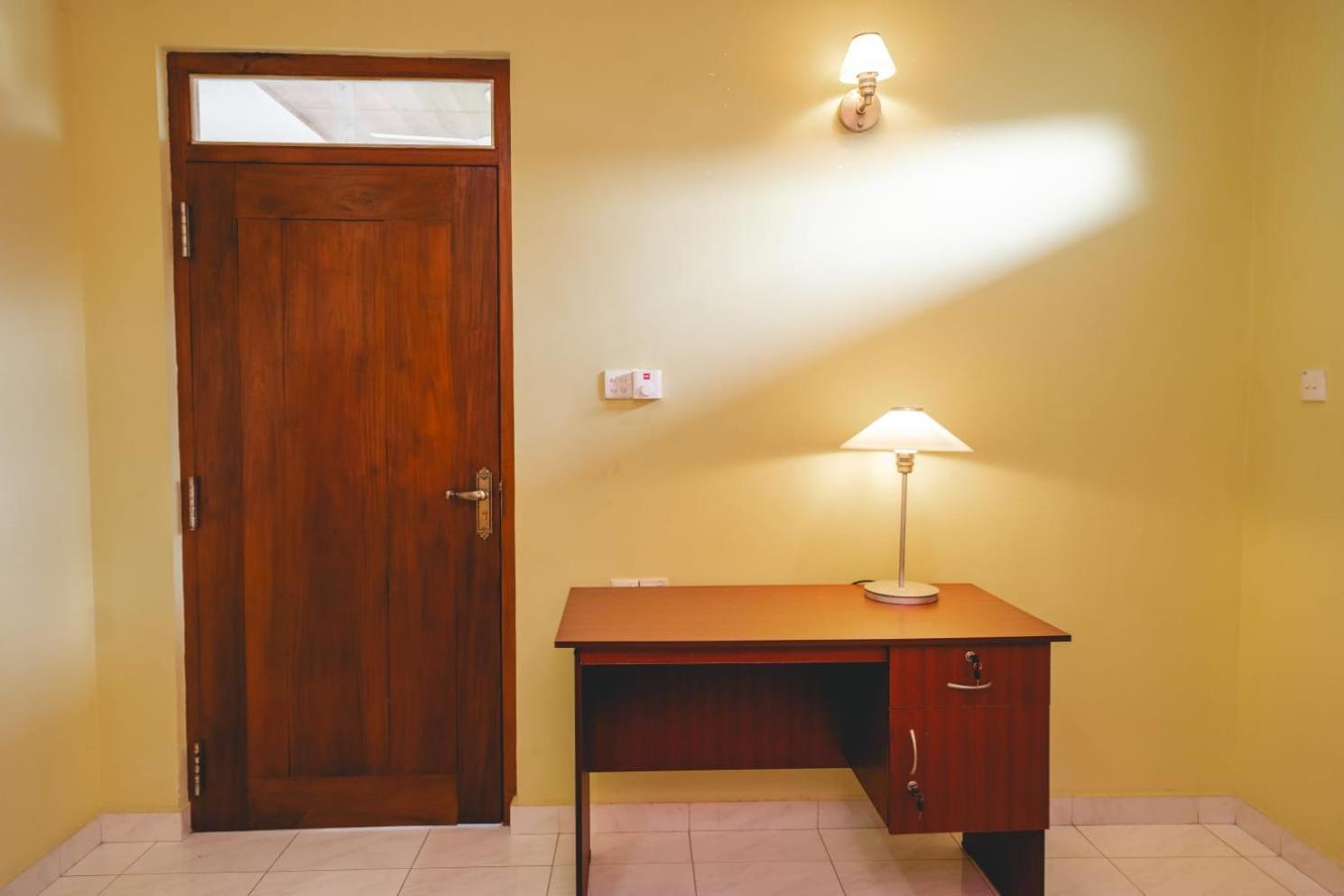 Suwani Pinnawala Homestay Zewnętrze zdjęcie