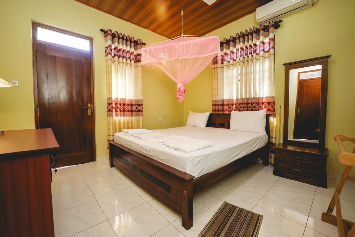 Suwani Pinnawala Homestay Zewnętrze zdjęcie