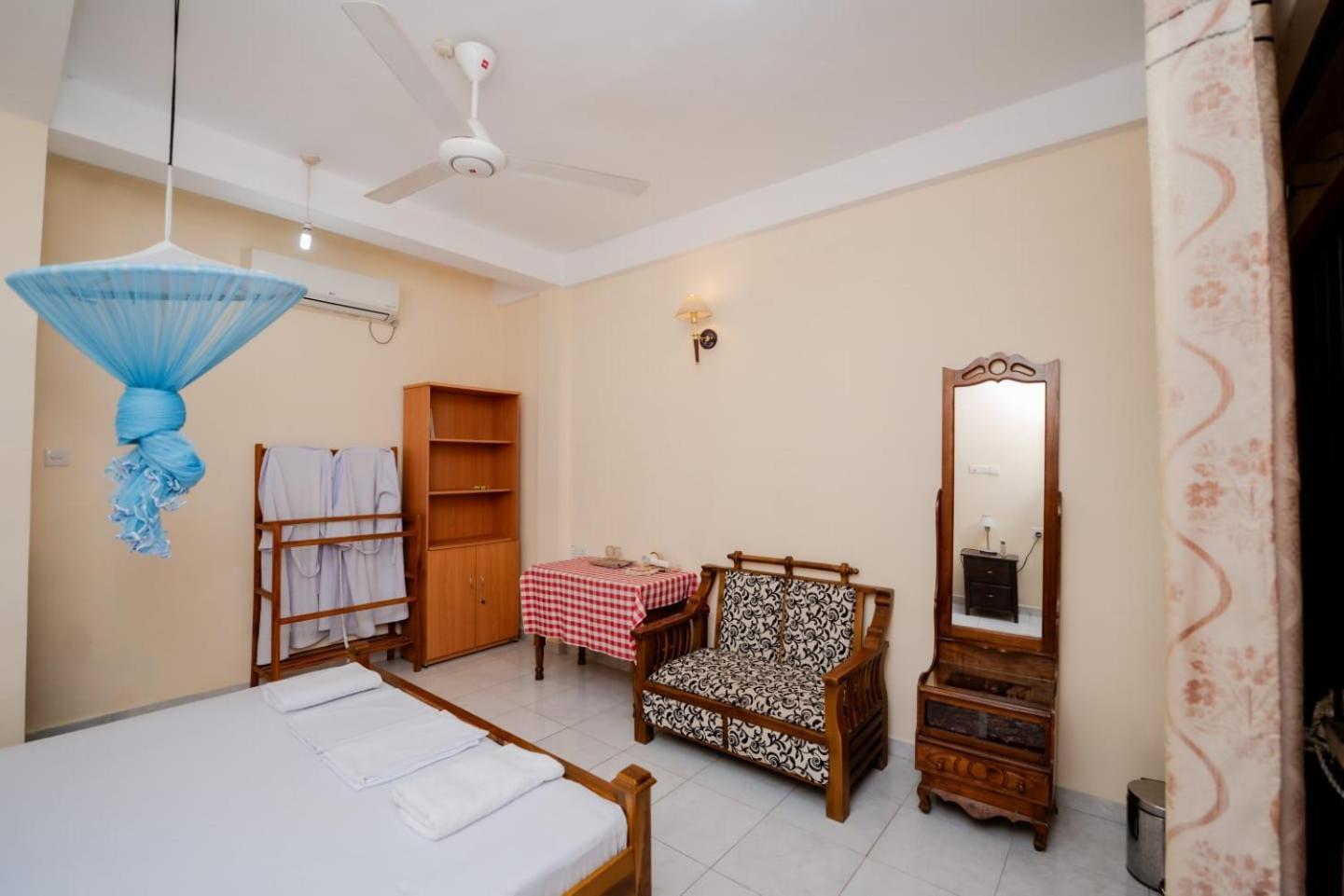 Suwani Pinnawala Homestay Zewnętrze zdjęcie