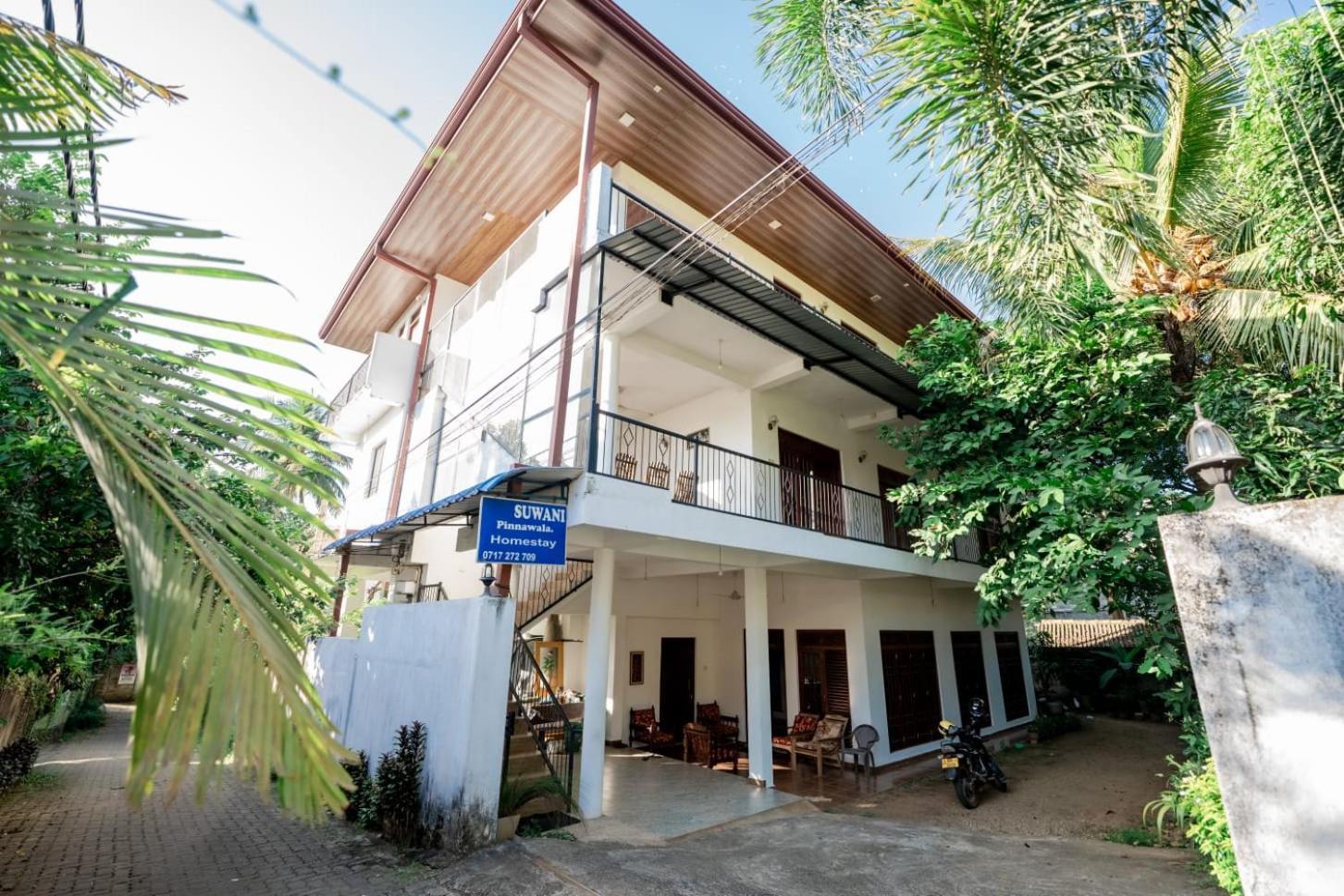 Suwani Pinnawala Homestay Zewnętrze zdjęcie