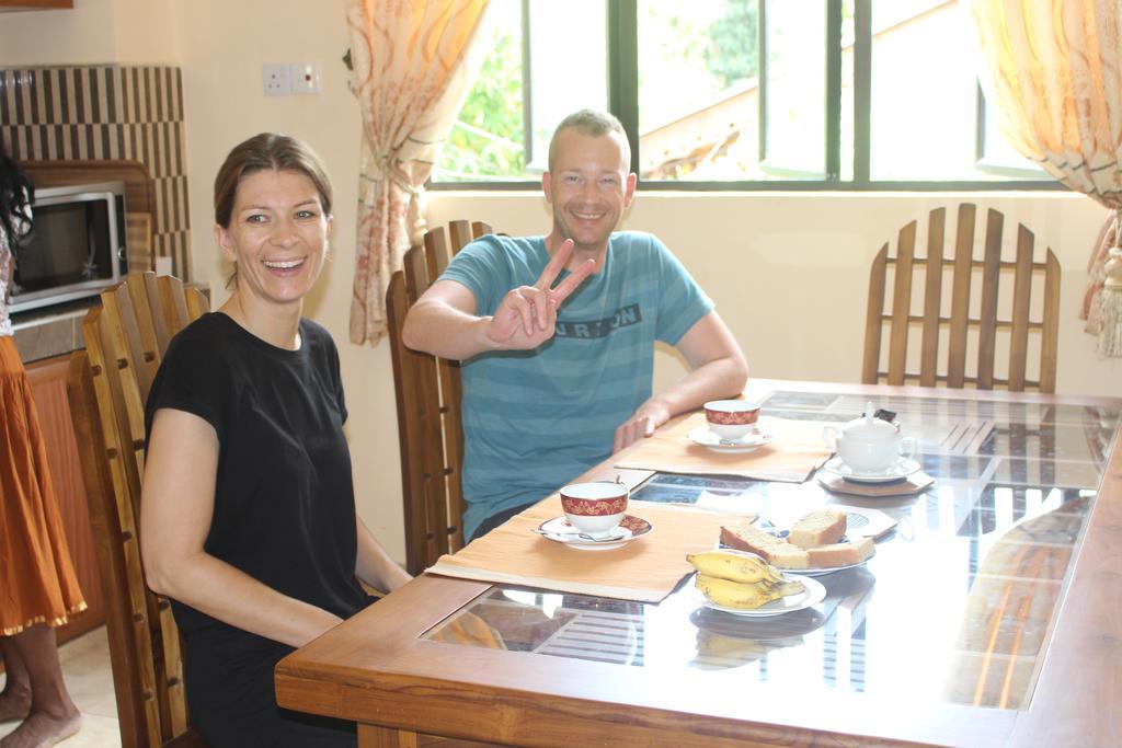 Suwani Pinnawala Homestay Zewnętrze zdjęcie